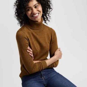 Pendleton Women's timeless Merino Turtuleneck. Bronze Brown Heather